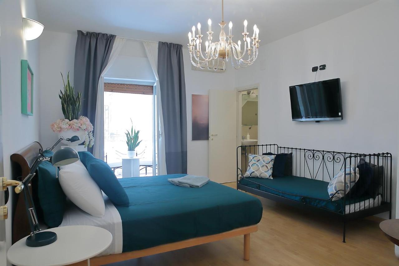 Savoia International_lt_bari Stazione Gasthof *