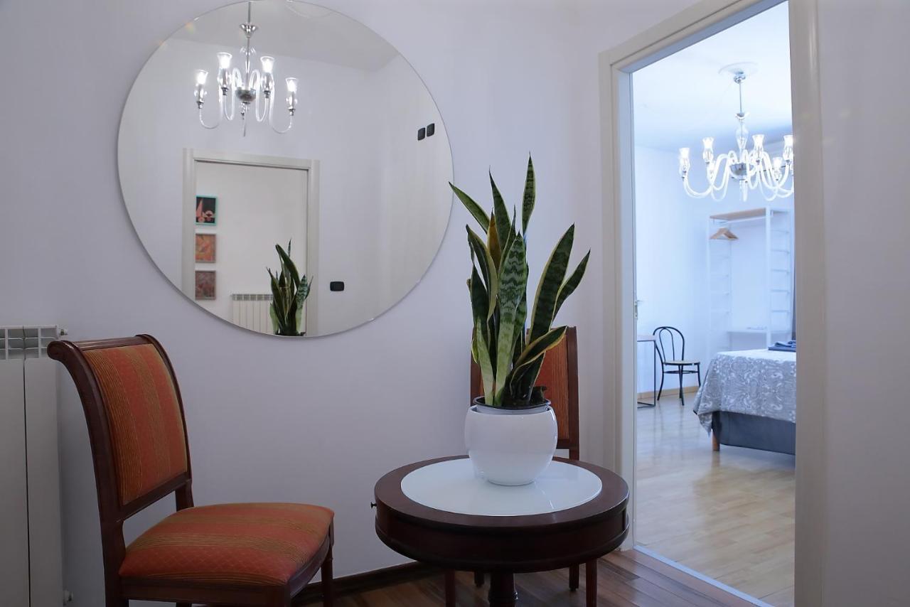 Savoia International_lt_bari Stazione Gasthof