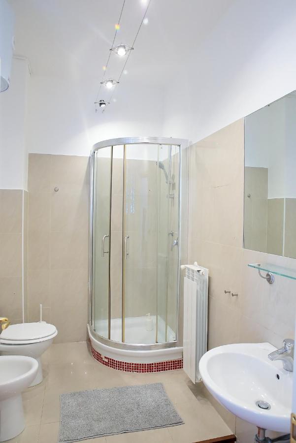 Savoia International_lt_bari Stazione Gasthof Bari