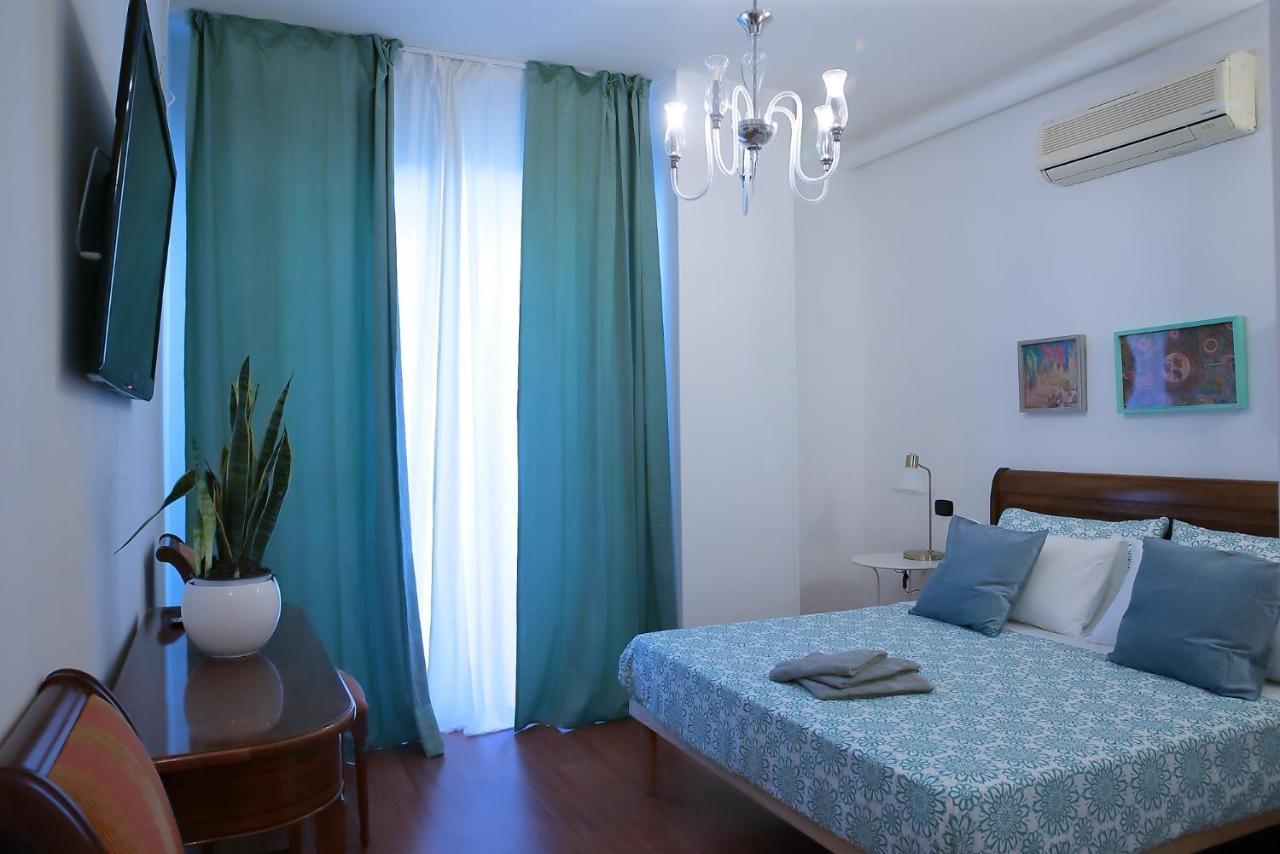 Savoia International_lt_bari Stazione Gasthof Bari
