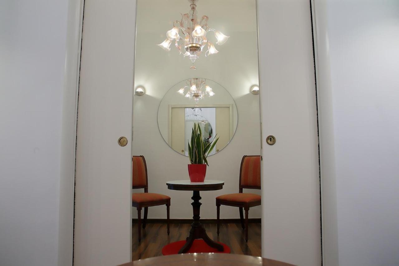 Savoia International_lt_bari Stazione Gasthof *